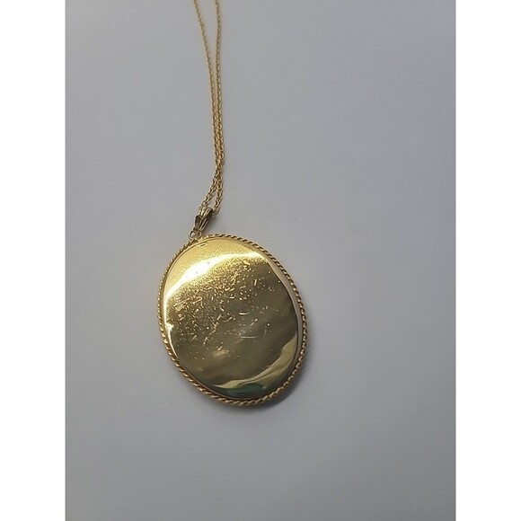 Vintage Gold Tone Mother of Pearl Pendant Necklace Abalone Inlay Leaf Design - Picture 16 of 16